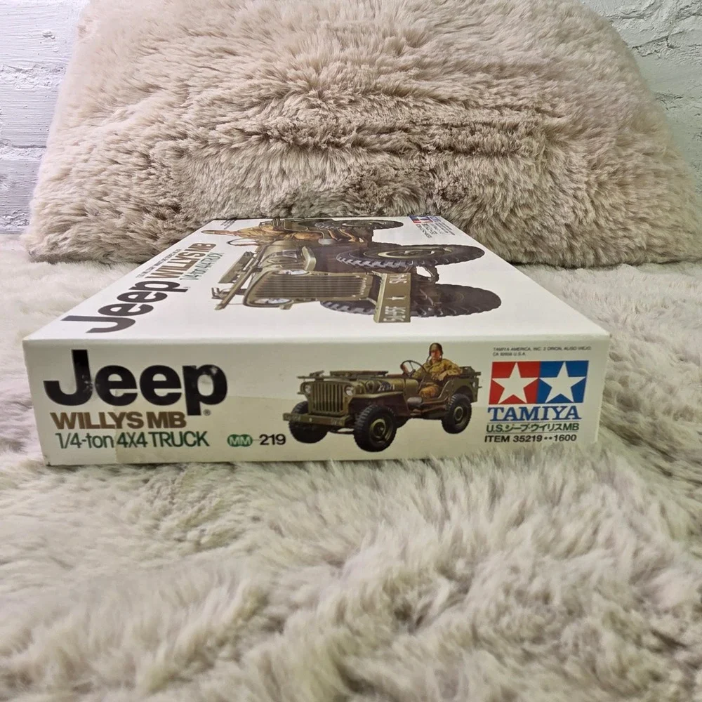 Tamiya 35219 1/35 Jeep Willys MB WWII Military Model Kit